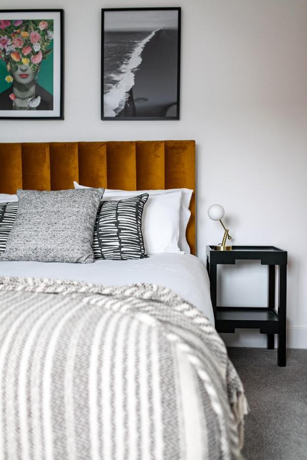 City Centre - Free Parking - Stylish 2 Bedroom Apartment Бристоль Экстерьер фото