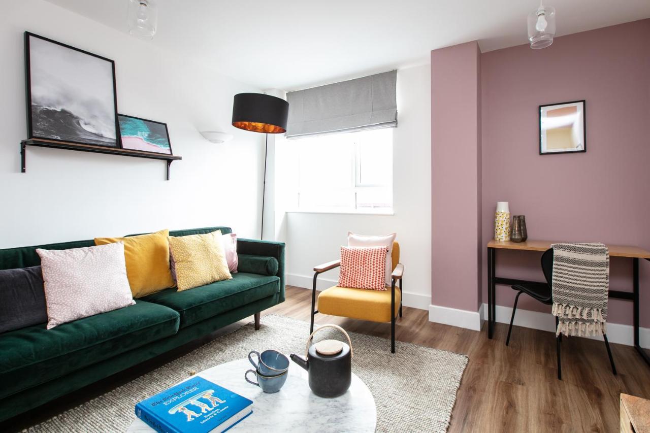 City Centre - Free Parking - Stylish 2 Bedroom Apartment Бристоль Экстерьер фото