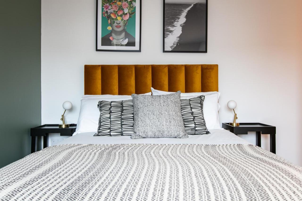 City Centre - Free Parking - Stylish 2 Bedroom Apartment Бристоль Экстерьер фото