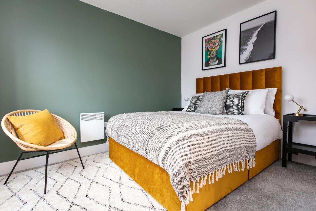 City Centre - Free Parking - Stylish 2 Bedroom Apartment Бристоль Экстерьер фото
