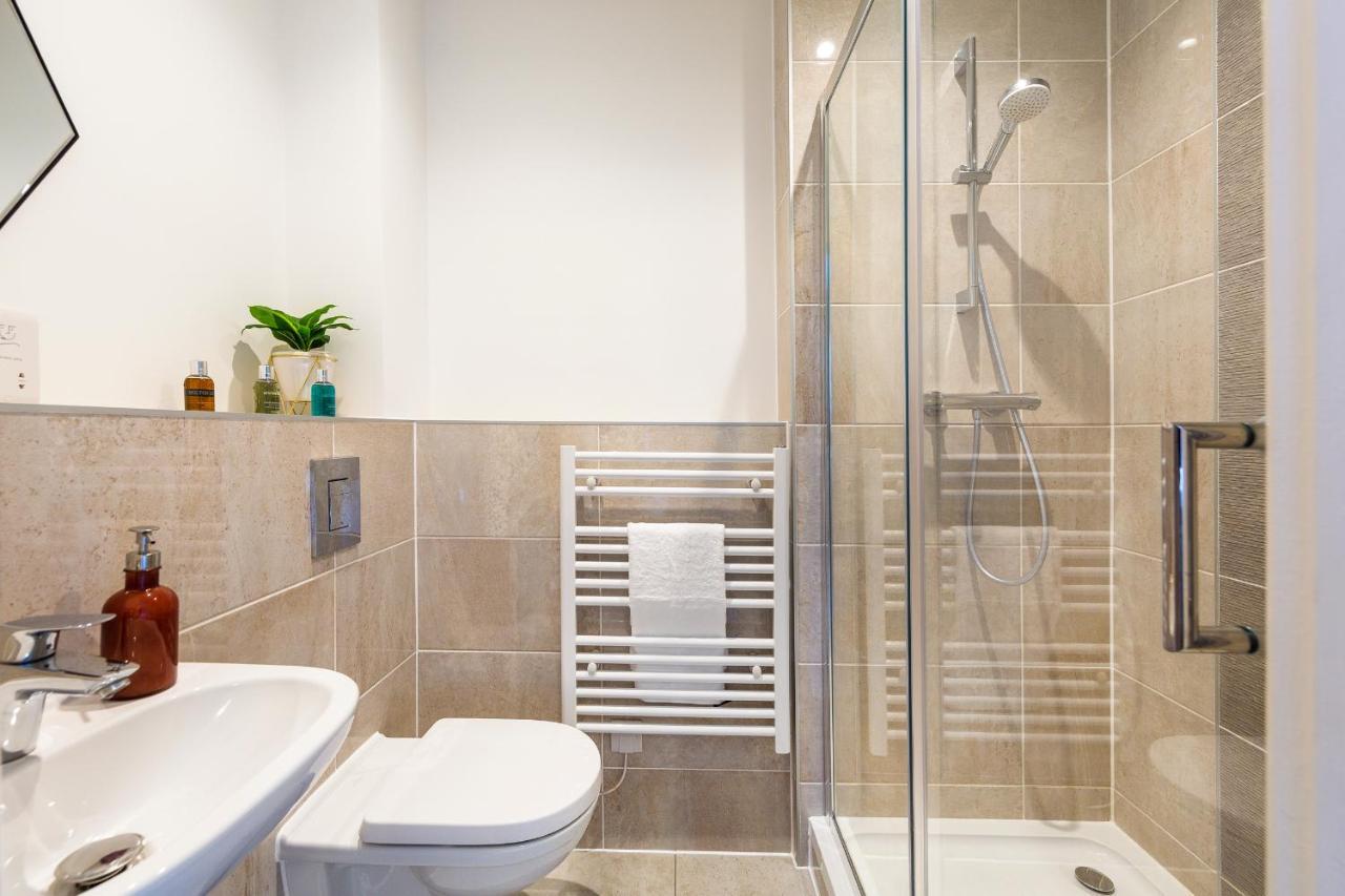 City Centre - Free Parking - Stylish 2 Bedroom Apartment Бристоль Экстерьер фото